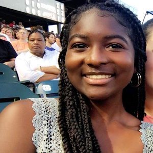 Meet your Posher, Danielle